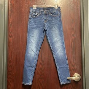 Aeropostale jeggings with distressed pockets.